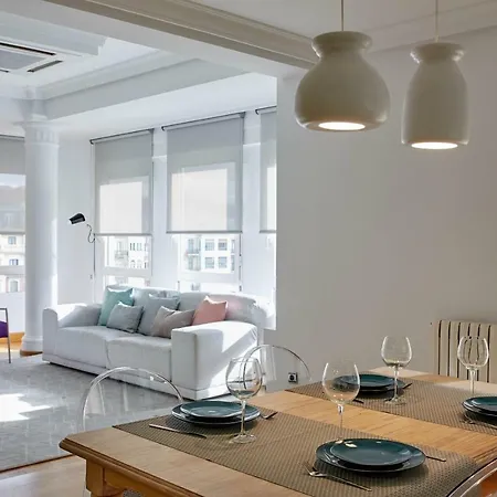 Luxury Zurriola Beach Апартаменты Сан-Себастьян